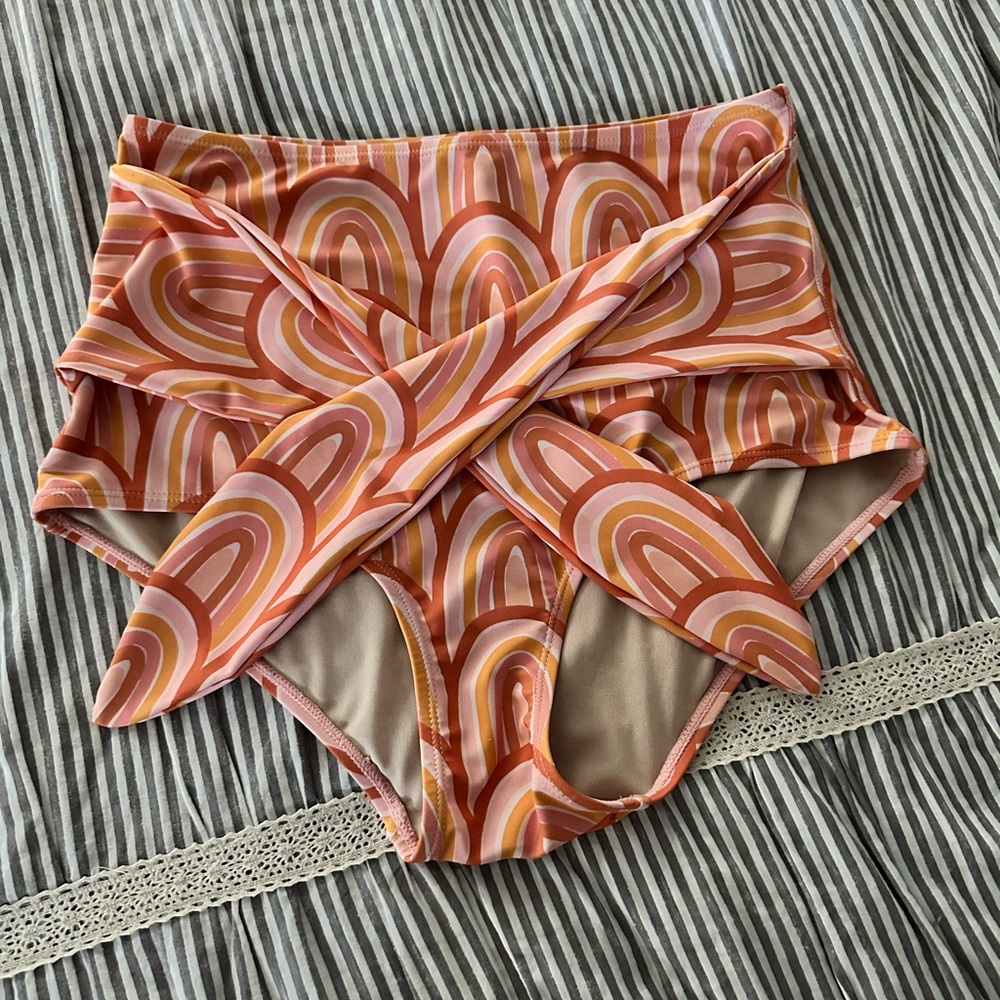 Kortni Jeane size medium bottom swim